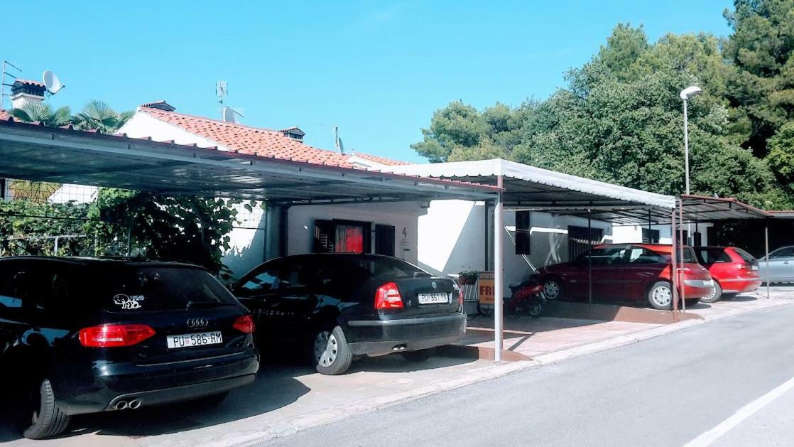 Apartamento Apartman Meli Poreč Exterior foto